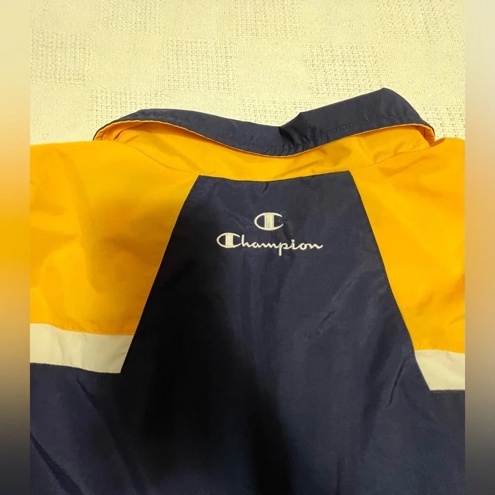 - VINTAGE 90S WINDBREAKER Champion